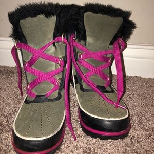 Size 6 women’s sorel boots